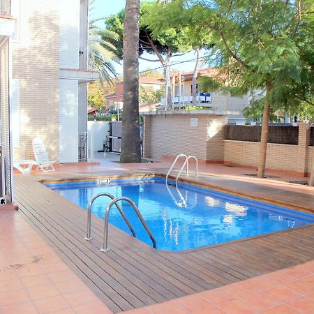 Apartamentos Caru Castelldefels Buitenkant foto