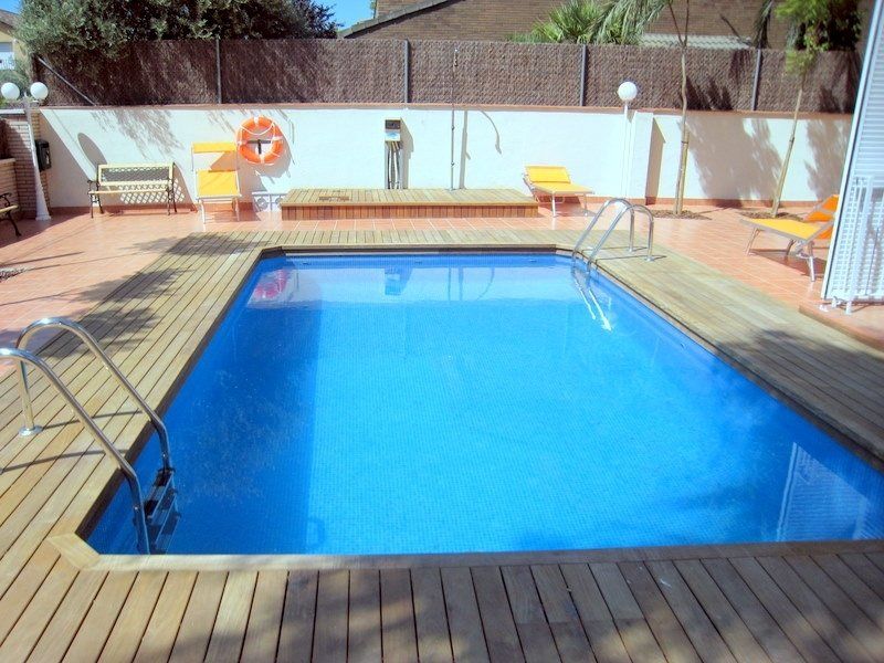Apartamentos Caru Castelldefels Buitenkant foto