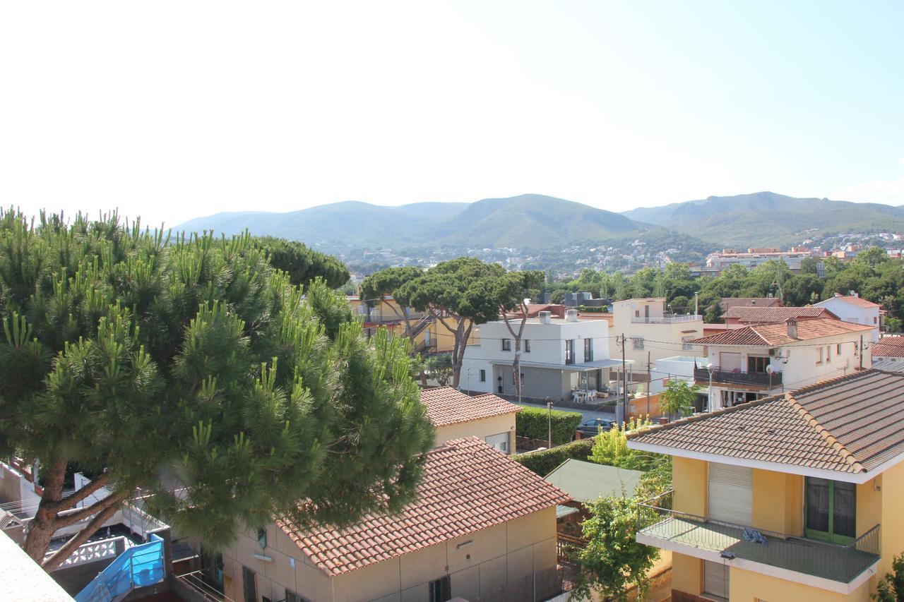 Apartamentos Caru Castelldefels Buitenkant foto