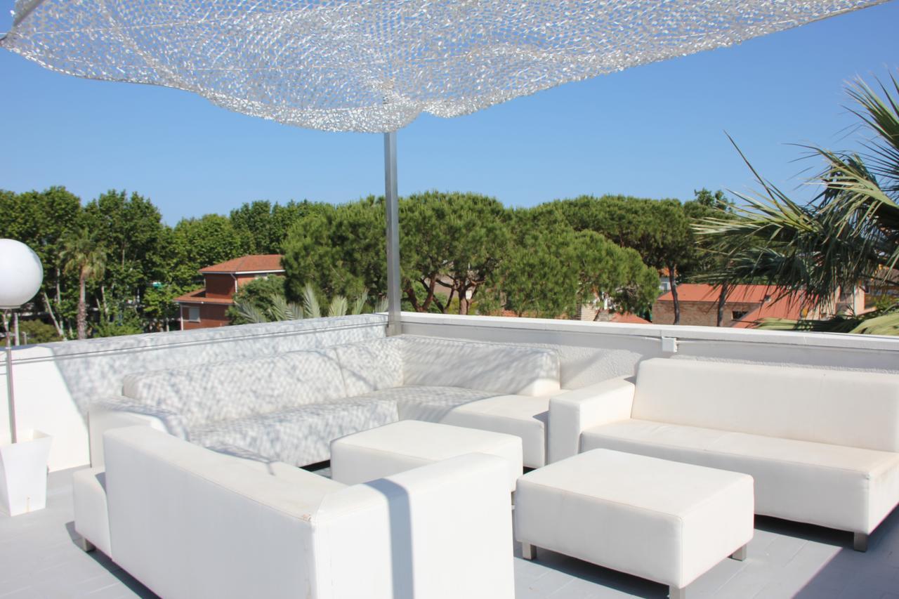 Apartamentos Caru Castelldefels Buitenkant foto
