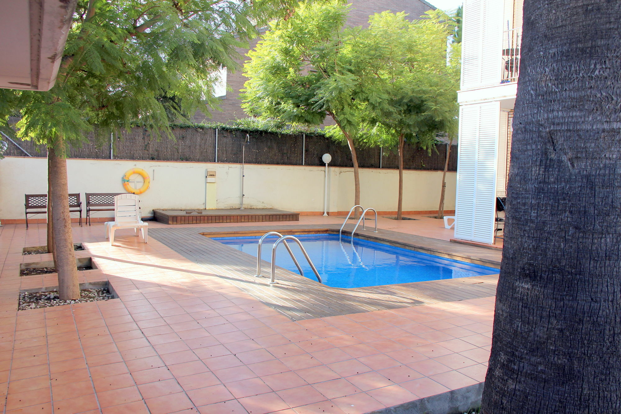 Apartamentos Caru Castelldefels Buitenkant foto