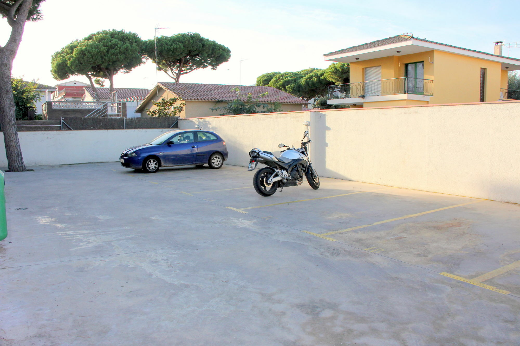 Apartamentos Caru Castelldefels Buitenkant foto
