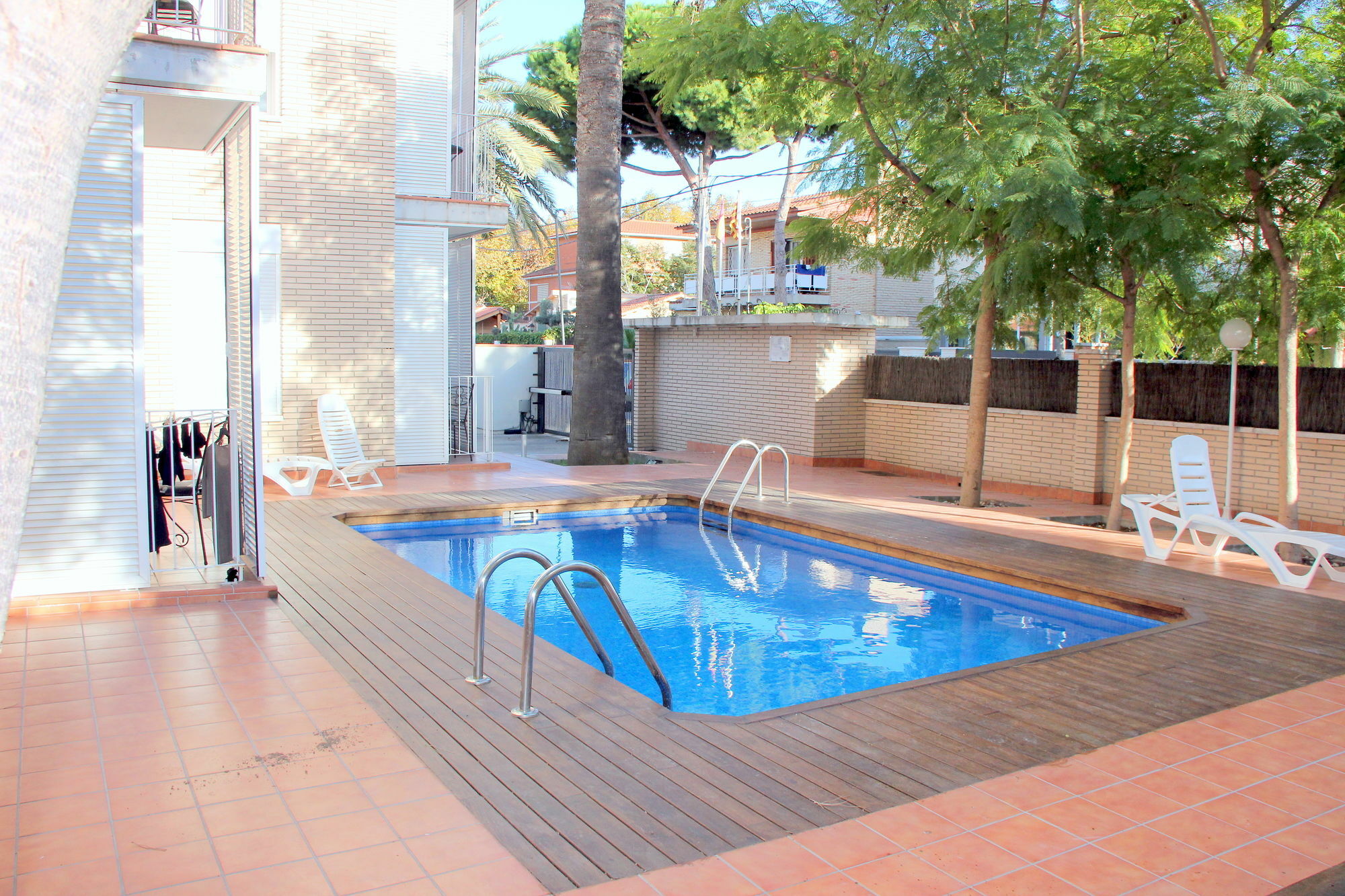 Apartamentos Caru Castelldefels Buitenkant foto